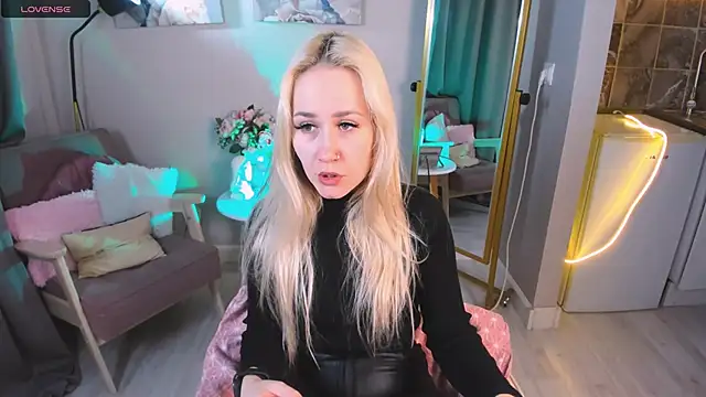 Bunny  of love online show from 12.13.24