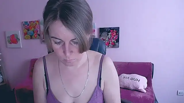 Hot Milady online show from 03.06.25