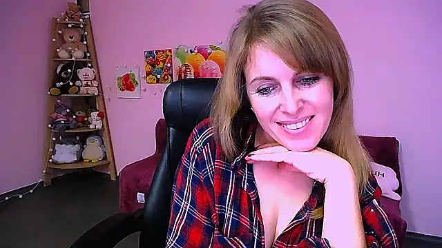 Hot Milady online show from 12.16.25