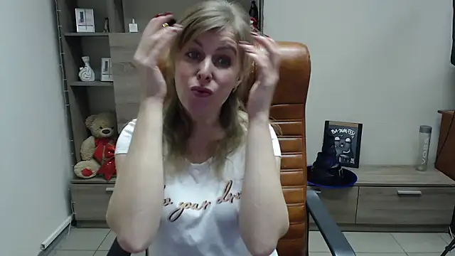 Hot Milady online show from 02.02.26