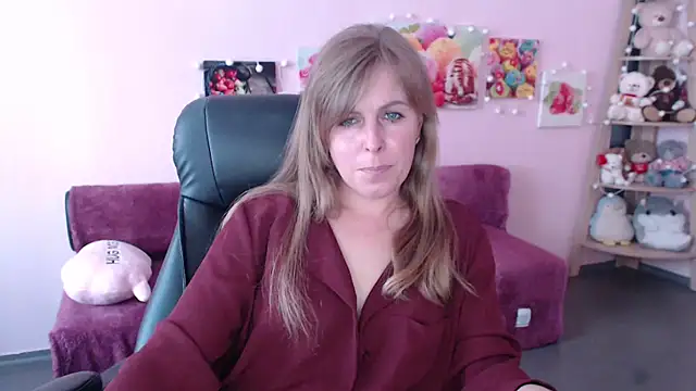 Hot Milady online show from 05.05.26