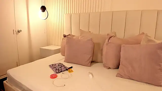 gabby london online show from 06.22.26