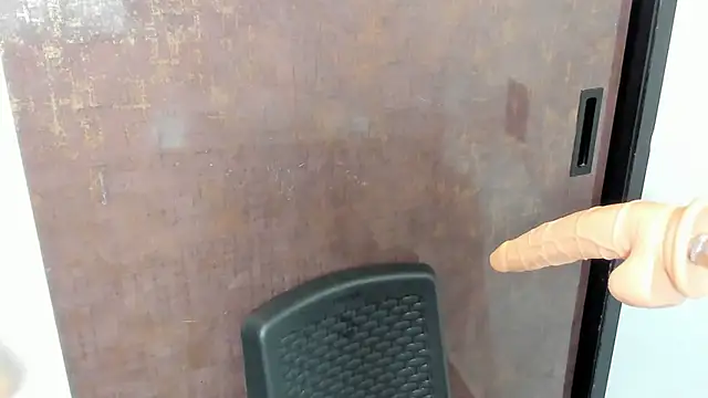 klhoe boobs online show from 03.16.25