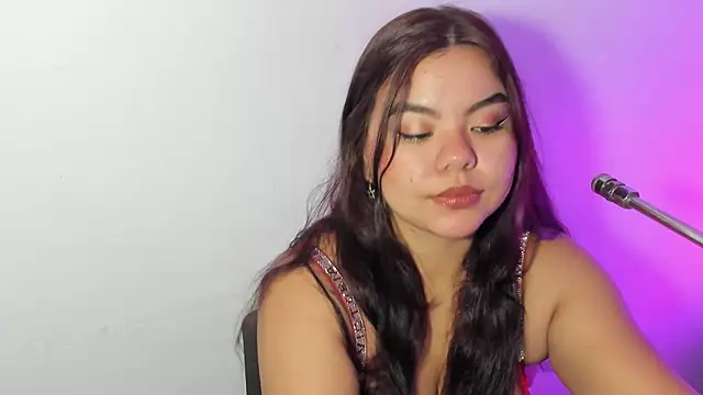 klhoe boobs online show from 05.04.26