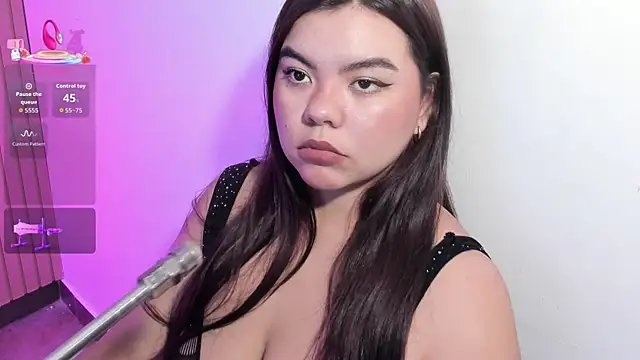 klhoe boobs online show from 07.10.26
