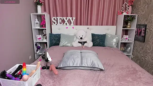 KattyPeachX online show from 02.14.25