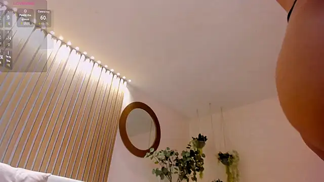 ValeriaRoldanX online show from 03.22.25