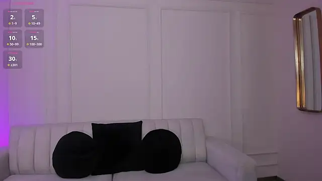 Snapshot of ValeriaRoldanX chatting on 06.20.26 ValeriaRoldanX online show from 06.20.26