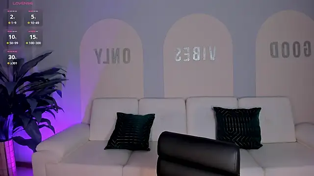 Snapshot of ValeriaRoldanX chatting on 07.01.26 ValeriaRoldanX online show from 07.01.26