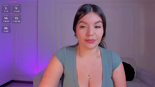 Snapshot of ValeriaRoldanX chatting on 07.11.26 ValeriaRoldanX online show from 07.11.26