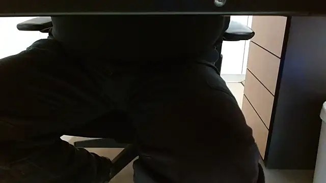 lovewalknaked online show from 11.06.25