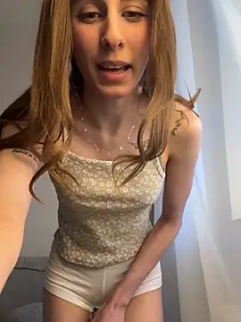 Snapshot of HellPeach chatting on 02.25.25 HellPeach online show from 02.25.25