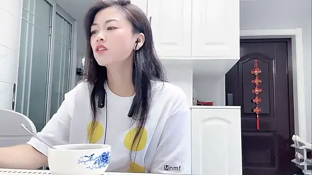 Snapshot of QianF-666 chatting on 09.10.25 QianF-666 online show from 09.10.25