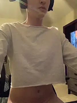 Snapshot of YourFavTwinkie chatting on 02.08.26 YourFavTwinkie online show from 02.08.26