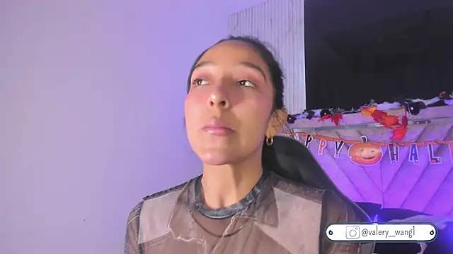 Snapshot of Valery_wang chatting on 10.24.25 Valery wang online show from 10.24.25