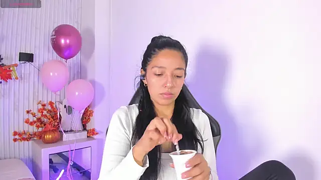 Snapshot of Valery_wang chatting on 10.25.25 Valery wang online show from 10.25.25