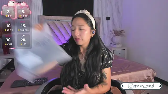 Snapshot of Valery_wang chatting on 11.06.25 Valery wang online show from 11.06.25