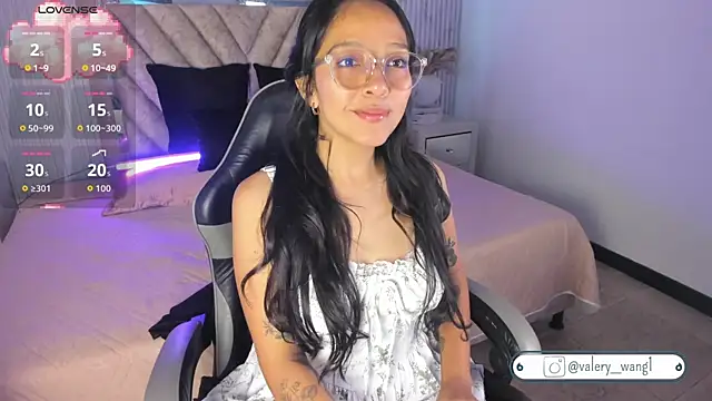 Snapshot of Valery_wang chatting on 11.08.25 Valery wang online show from 11.08.25