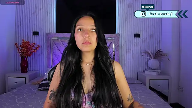 Snapshot of Valery_wang chatting on 12.02.25 Valery wang online show from 12.02.25