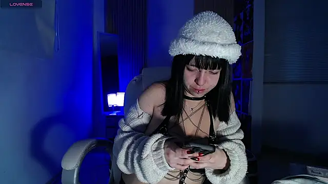 Snapshot of kittyhouse_hs chatting on 11.11.25 kittyhouse hs online show from 11.11.25