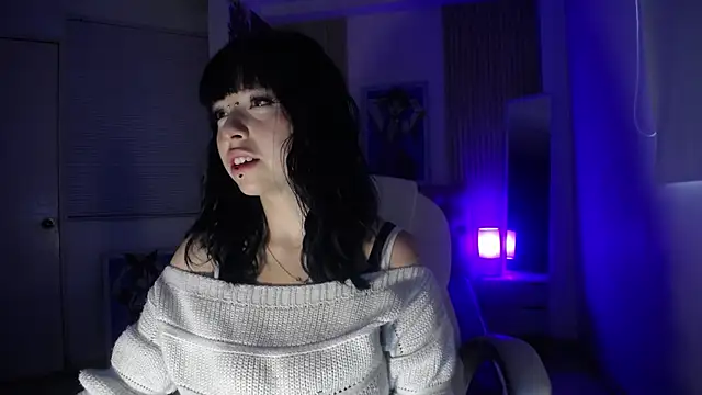 Snapshot of kittyhouse_hs chatting on 12.04.25 kittyhouse hs online show from 12.04.25