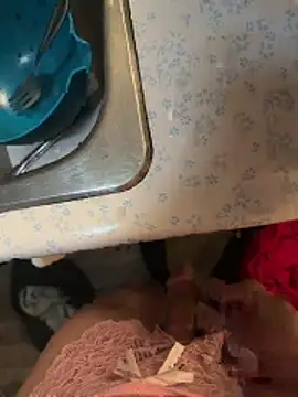 Hornyguynotshy198214 online show from 03.01.26