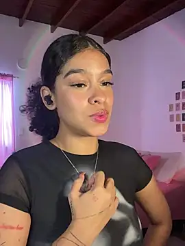 Snapshot of Arteatenea__ chatting on 12.22.24 Arteatenea online show from 12.22.24