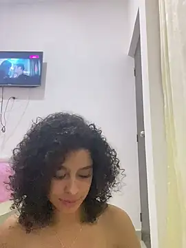 Snapshot of Arteatenea__ chatting on 12.30.24 Arteatenea online show from 12.30.24