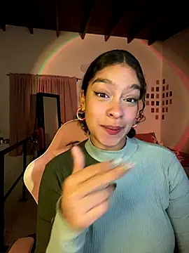 Snapshot of Arteatenea__ chatting on 11.30.25 Arteatenea online show from 11.30.25