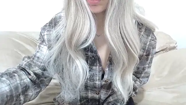 Snapshot of _kitty_Rose_ chatting on 12.19.25 kitty Rose online show from 12.19.25