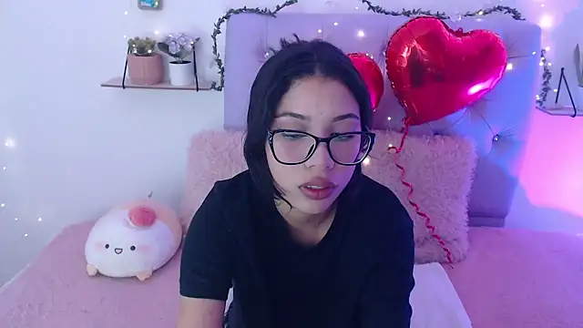 Snapshot of AmberJeong chatting on 02.06.25 AmberJeong online show from 02.06.25