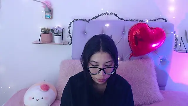 AmberJeong online show from 02.07.25