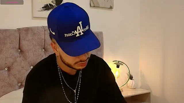 Amadeo Wild online show from 04.25.26