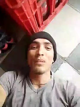 Snapshot of jeremy_scott chatting on 12.09.24 jeremy scott online show from 12.09.24