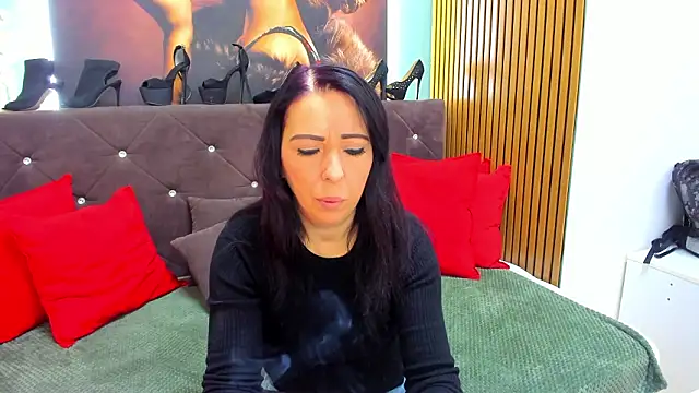 LauraSin online show from 02.19.26