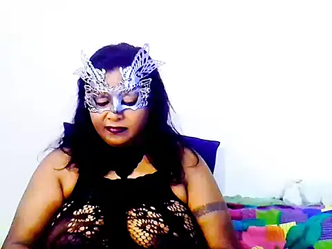 Mysterylady143 online show from 11.22.25