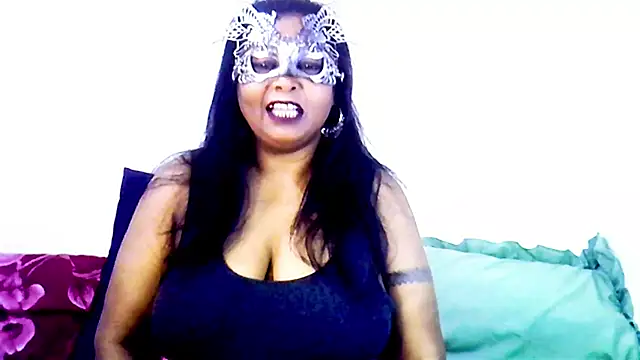 Snapshot of Mysterylady143 chatting on 06.25.26 Mysterylady143 online show from 06.25.26