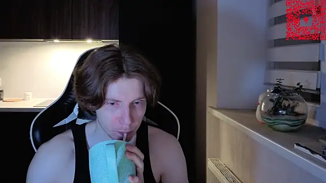 Snapshot of spaisenok chatting on 12.20.25 spaisenok online show from 12.20.25