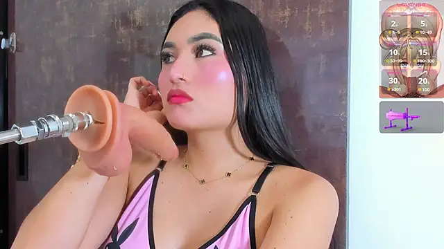 dazhia lee online show from 10.28.25