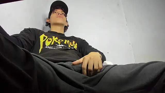 Snapshot of lax777_ chatting on 10.27.25 lax777 online show from 10.27.25