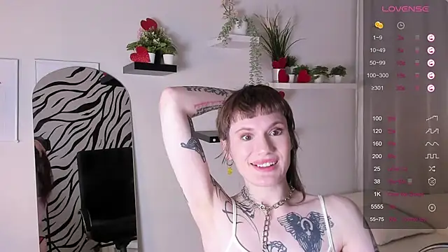 Snapshot of Fog_Foggy_Love chatting on 02.28.25 Fog Foggy Love online show from 02.28.25