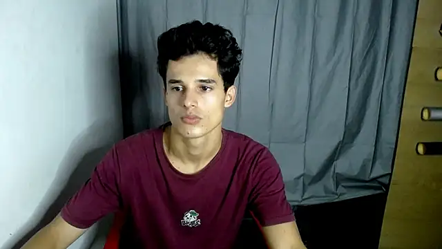 Snapshot of freddy_romas chatting on 01.24.25 freddy romas online show from 01.24.25