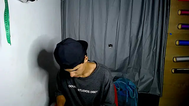 Snapshot of freddy_romas chatting on 02.03.25 freddy romas online show from 02.03.25