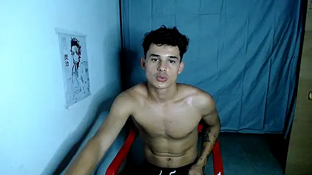 Snapshot of freddy_romas chatting on 03.18.25 freddy romas online show from 03.18.25