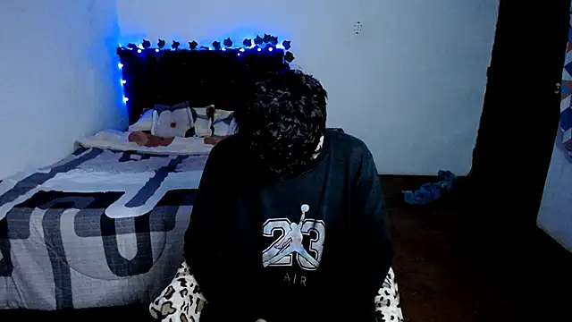 Snapshot of freddy_romas chatting on 09.23.25 freddy romas online show from 09.23.25