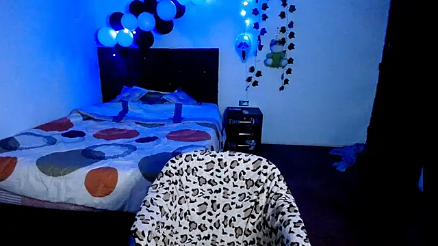 Snapshot of freddy_romas chatting on 10.29.25 freddy romas online show from 10.29.25