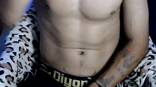 Snapshot of freddy_romas chatting on 11.18.25 freddy romas online show from 11.18.25