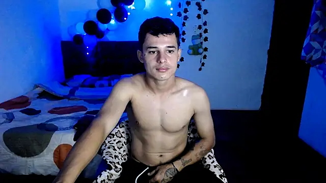 Snapshot of freddy_romas chatting on 11.29.25 freddy romas online show from 11.29.25