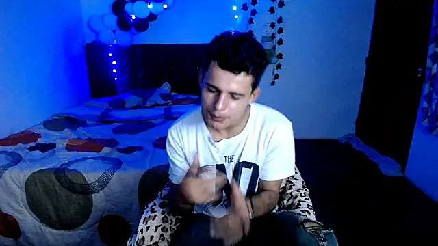 Snapshot of freddy_romas chatting on 12.03.25 freddy romas online show from 12.03.25