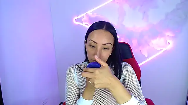 yaralyminjo2 online show from 01.13.25